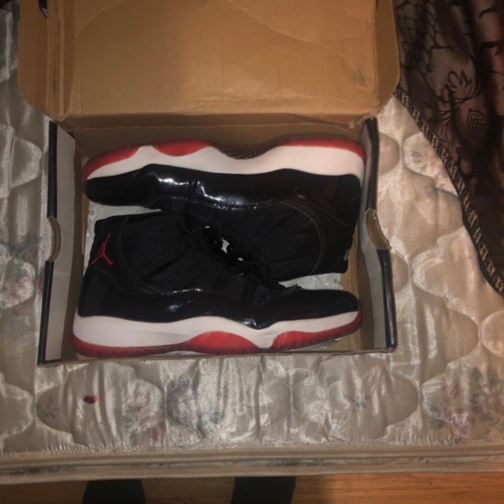 Jordan bred 11s